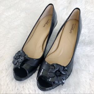 Strictly Comfort Black Leather Open Toe Heels with Rosette Detail Size 9